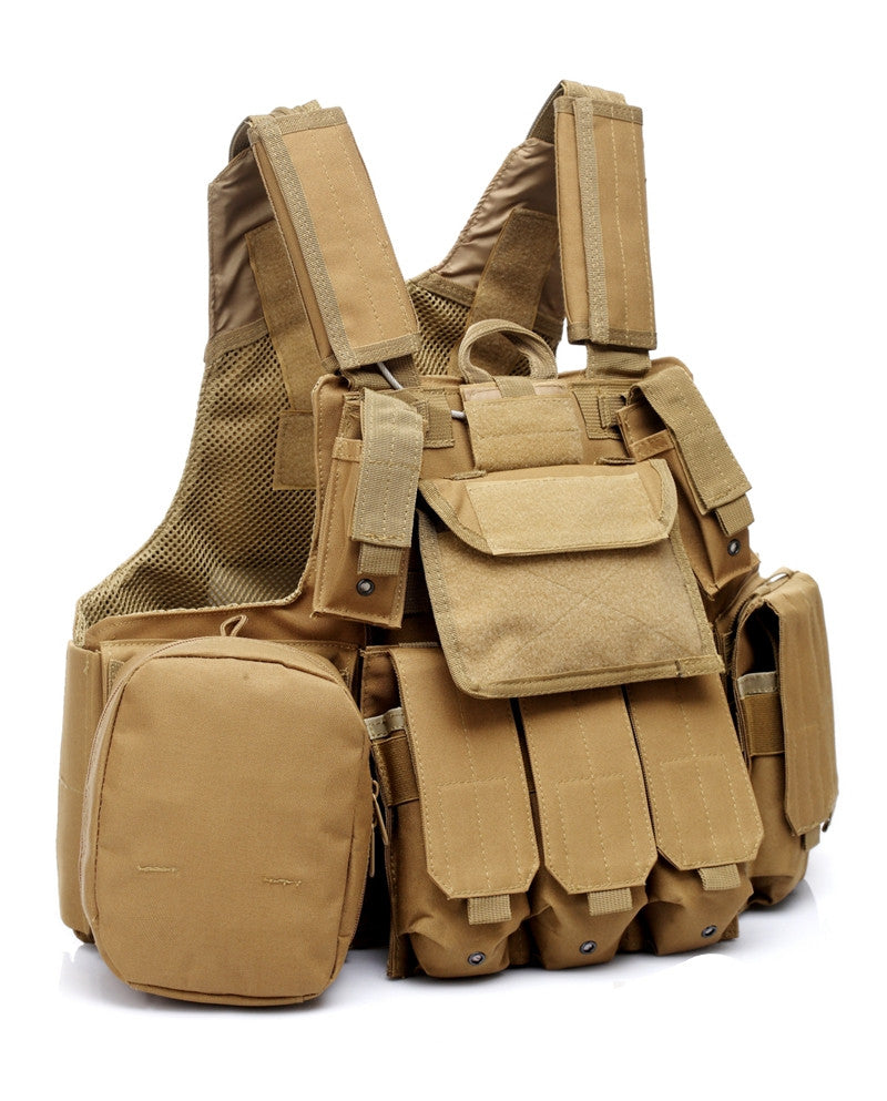 Outdoor camouflage multifunctional tactical vest